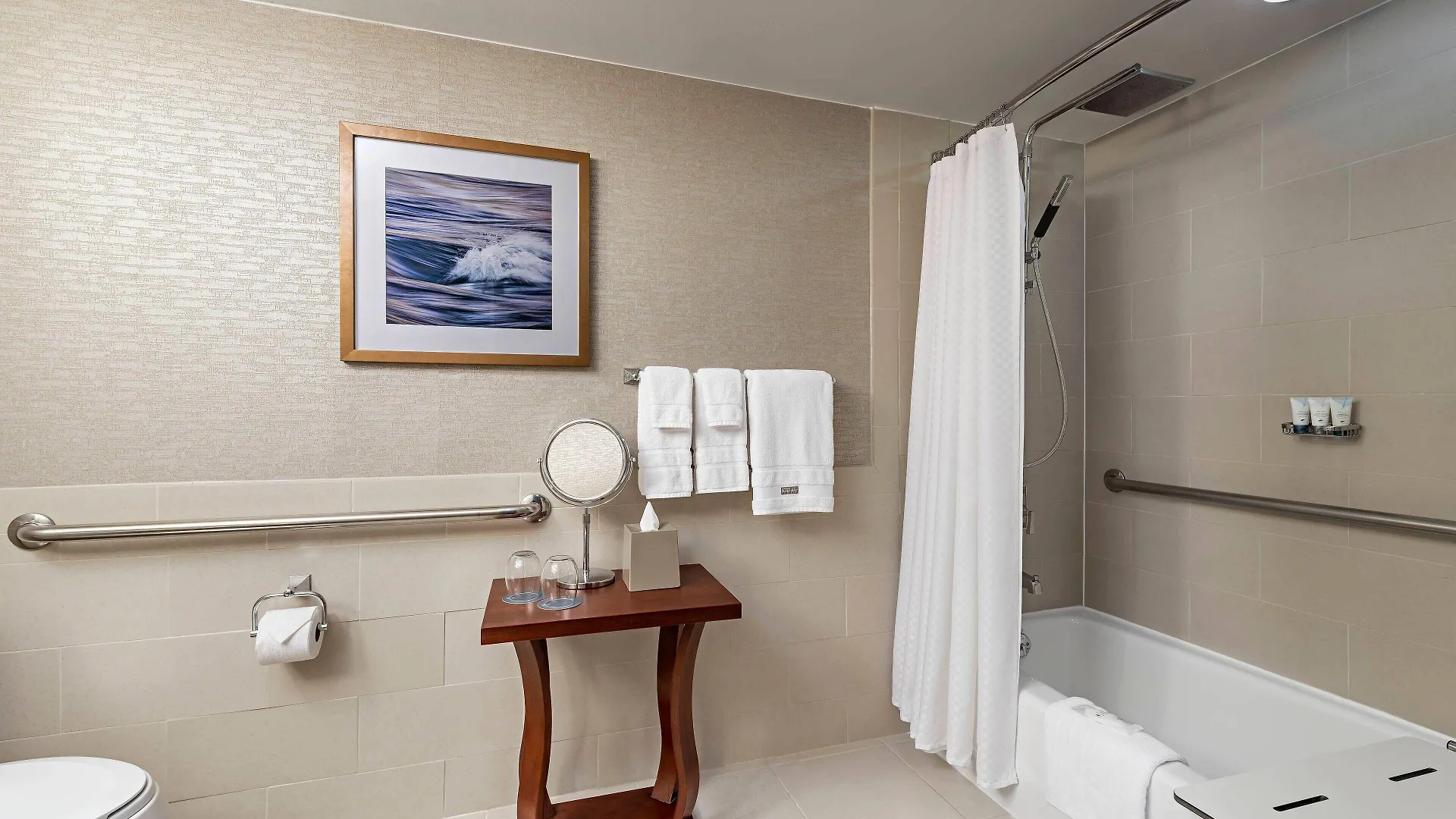 ホテル ザ ウェスティン トロント エアポート 4*,