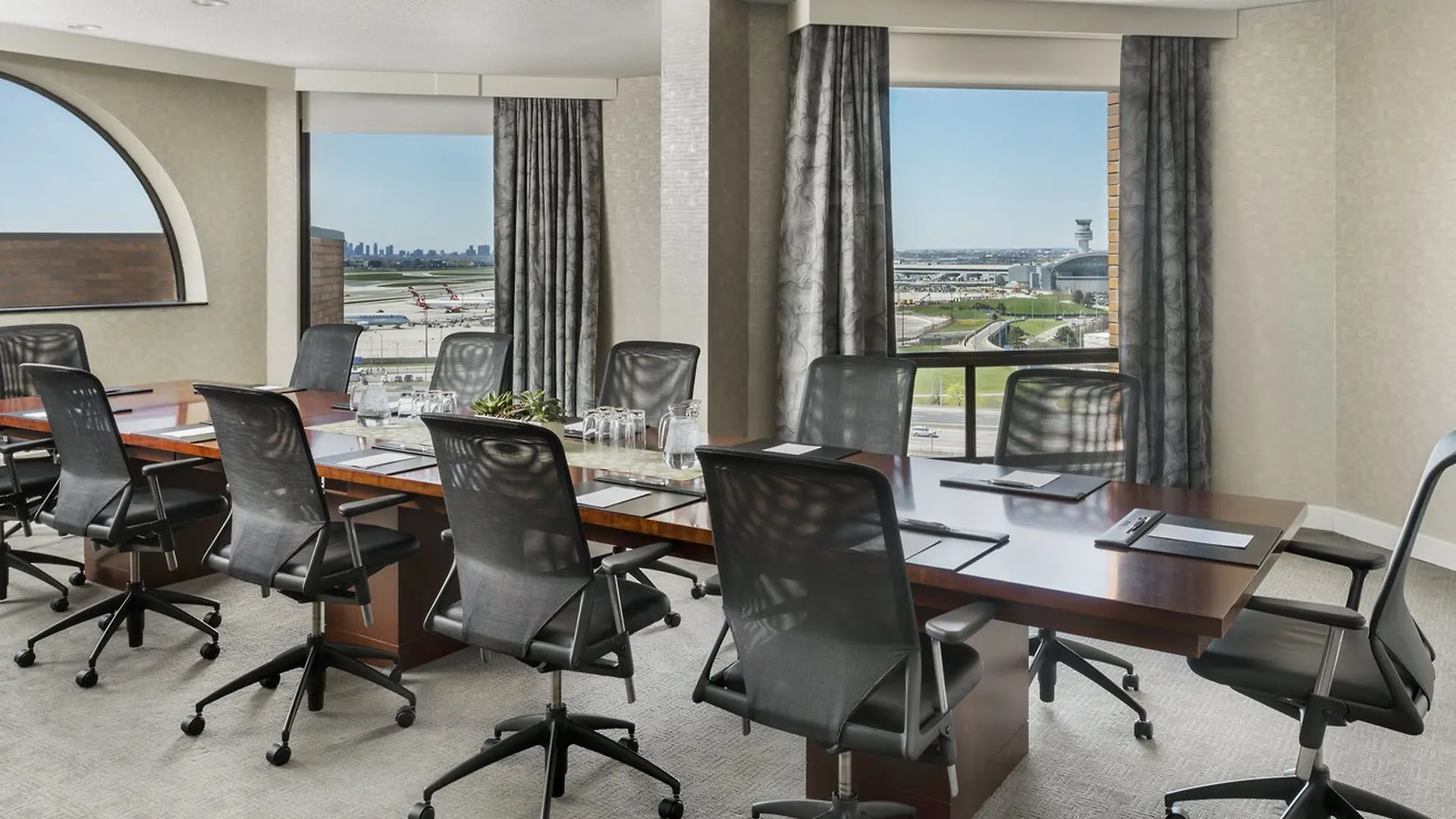 ホテル ザ ウェスティン トロント エアポート